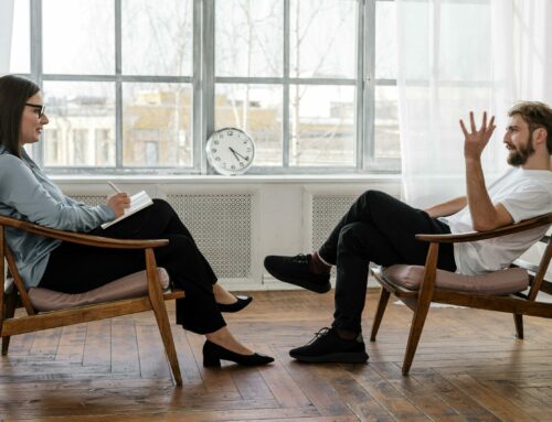 La defusión cognitiva en el tratamiento de las adicciones